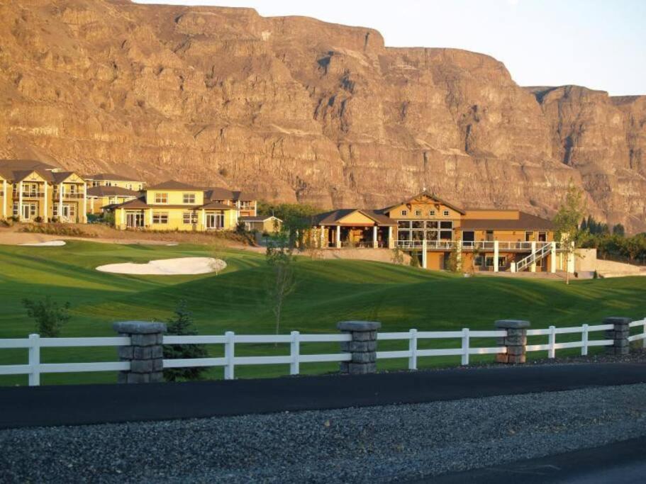 Sunserra Villa! Movie Room, Family Friendly, Bbqs, Pools, Free Golf! Quincy Eksteriør bilde